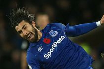 Cenk Tosun Motivate Andre Gomes Everton Ankle Injury