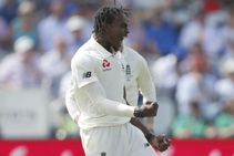 England Support Emotional Archer After Racist Abuse In New Zealand