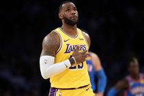 Lebron James History La Lakers Trail Blazers Carmelo Anthony Debut