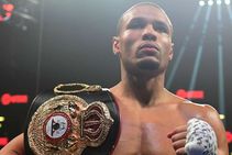 Eubank Wins By Second Round Tko After Korobov Hurts Shoulder
