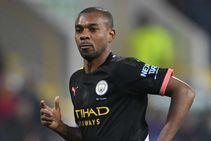 Fernandinho Role Change Manchester City Slump Premier League
