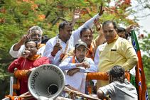 Gautam Gambhir Slams Pakistan Pm Imran Khan As Danish Kaneria Reveals Ill Treatment