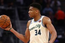 Giannis Antetokounmpo Step It Up Defensively Milwaukee Bucks Dallas Mavericks