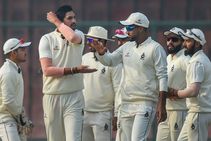 Ranji Trophy Seasoned Ishant Young Simarjeet Blow Away Hyderabad