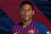 Barcelona Defender Nearing Ac Milan Switch In The January Transfer Window