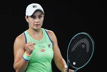Australian Open 2020 Barty Survives Tsurenko Scare Venus Marvels At Coco