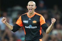 Big Bash League Perth Scorchers Thump Brisbane Heat Cameron Bancroft