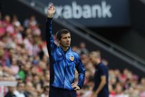 Valencia Coach Celades Welcomes Barcelona To Mestalla