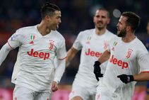 Roma Juventus Match Report Bianconeri Go Top Serie A