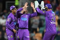 Darcy Short Hobart Hurricanes Five For Sydney Thunder Big Bash League