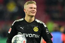 Haalands Debut Delight Dortmund Rooney Aguero Ronaldo Memorable Debuts