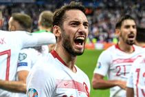 Arsenal Eyeing Loan Move For Ac Milan S Hakan Calhanoglu