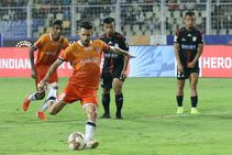 Isl 2019 20 Fc Goa Vs Northeast United Fc Erratic Northeast Help Goa Reclaim Top Spot