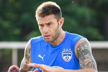 Isl Transfer Watch Gonzalez To Stay With Bfc Till 