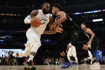 Lebron James Giannis Antetokounmpo 2020 Nba All Star