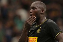 Romelu Lukaku Inter Response Racism Players Hands