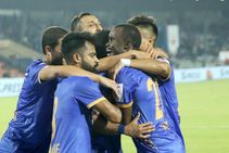 Isl Carlos Winner Keeps Mumbai Fc In Top Four