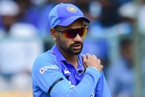 India Vs Australia 3rd Odi Shikhar Dhawan Hurts Left Shoulder Walks Off Field