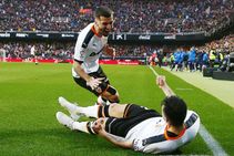 La Liga Barcelona Beaten By Valencia In Early Blow For Setien