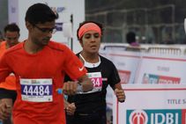 Anjali Saraogi Achieves Golden Hat Trick At The Idbi Federal Life Insurance Full Marathoan Kolkata