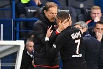Thomas Tuchel Unimpressed Kylian Mbappe Substitution Reaction Paris Saint Germain