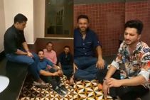 Ipl 2020 Chennai Super Kings Captain Ms Dhoni Jams With Parthiv Patel Piyush Chawla In Washroom