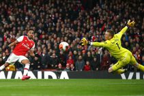 Premier League Arsenal 3 2 Everton Aubameyang S Sunday Best Stinks Toffees