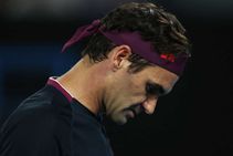 Roger Federer Out French Open Knee Surgery