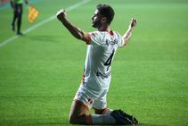 Isl 2019 20 Fc Goa S Hugo Boumous Awarded Isl Hero Of The Month For February