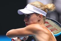 Kristina Mladenovic Beats Chloe Paquet Lyon Open