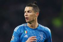 Coronavirus Cristiano Ronaldo Juventus Players Agree Temporary Pay Cut