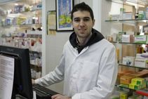 Ex Bfc Star Dovale Turns Pharmacist In Fight V S Coronavirus