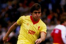 Michael Robinson Dies Republic Of Ireland Liverpool