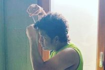 Sachin Tendulkar Gives Himself A Hairdo In Self Isolation Danielle Wyatt Takes Dig At Arjun
