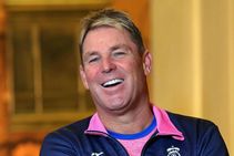 When Shane Warne Chucked Underwears To Pack Cigarettes