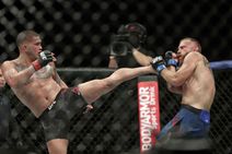 Ufc 249 Ushers In Fan Free Mask Filled Era Of Sports