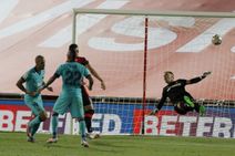 La Liga Barcelona Victory At Mallorca Features Messi And Pitch Invader