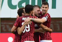Milan 2 0 Roma Red Hot Rebic And Calhanoglu Strike Late
