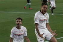 Ocampos Does Star Turn Sevilla Win El Gran Derby In La Liga