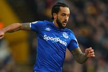 Theo Walcott To Miss Premier League Resumption After Abdominal Surgery