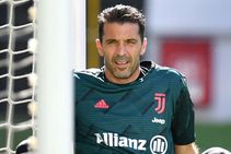 Maurizio Sarri No Words Just Applause Juventus Legend Gianluigi Buffon
