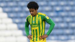 Huddersfield Town 2 1 West Brom Leeds Up After Baggies Lose