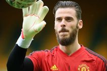 Man Utd Solskjaer De Gea Trophies Premier League