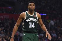 Giannis Antetokounmpo Nba Mvp Milwaukee Bucks Budenholzer