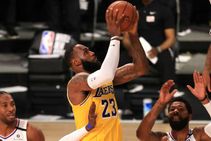 Lebron Lifts Lakers Past Clippers In Nba Opener