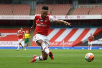 Mikel Arteta Pierre Emerick Aubameyang Robin Van Persie Arsenal