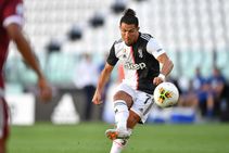 Juventus 4 1 Torino Buffon Makes History As Ronaldo Leads From The Front