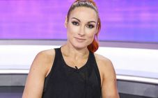 Wwe Becky Lynch Gets Into Candid Pregnancy Conversation With Bella Twins