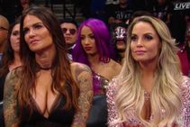 Summerslam Challenge Issued For Wwe Legends Trish Stratus And Lita