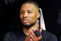 Damian Lillard Playing Dislocated Finger